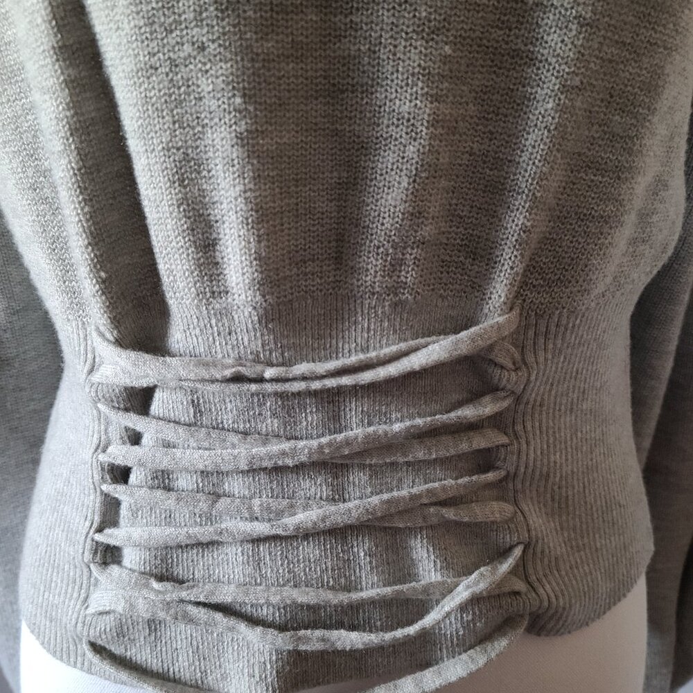 BCBG MAXAZRIA WOMENS LACE UP-CORSET- CROP SWEATER-LIGHT GRAY- SIZE MEDIUM - Picture 5 of 12